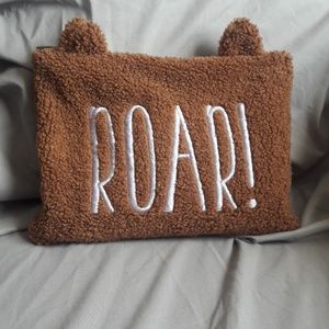 Roar! Bear cosmetic bag